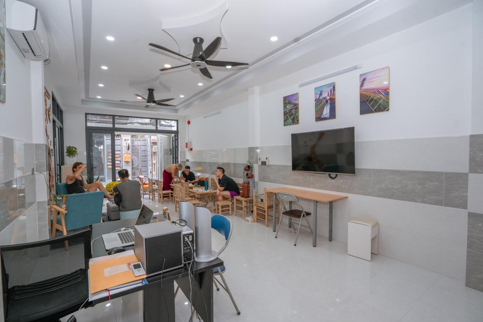 Aloha Saigon Premium Hostel By Local Travel Experts - Newly Opened, Less-Touristy Location, Spacious Rooms, Glass Shower Bathroom, Free Breakfast & Walking Tour Cidade de Ho Chi Minh Exterior foto